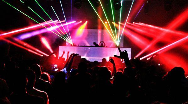 7 MEMES THATLL DESCRIBE YOUR CLUBBING EXPERIENCE IN DUBAI