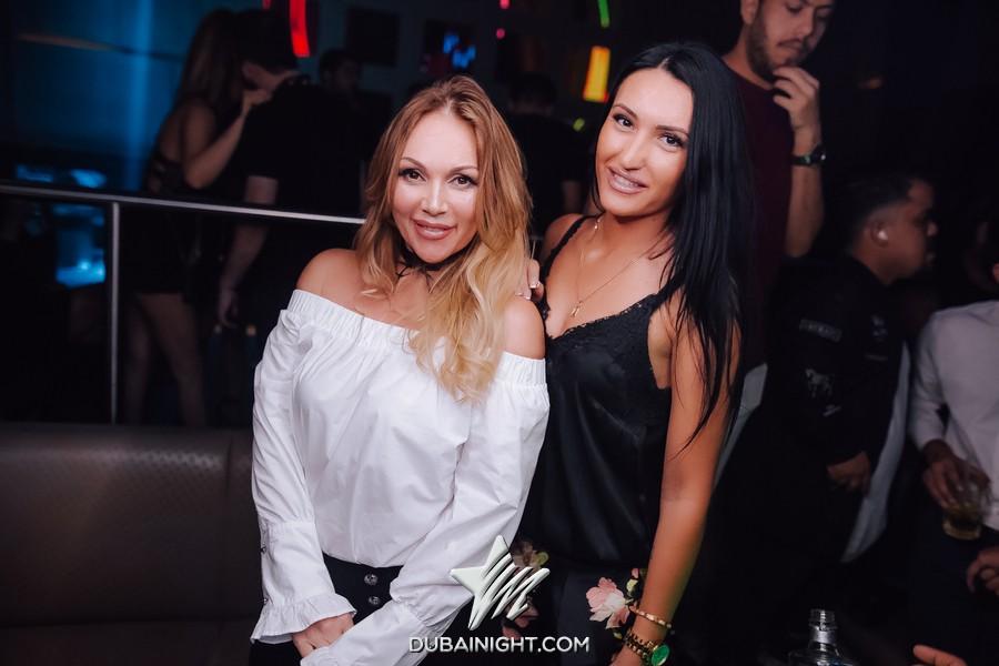 https://api.dubainight.com/static-image/legacy/event-photos/2018/03/27/photos2/1050832/billionaire-mansion-1050832_9.jpg