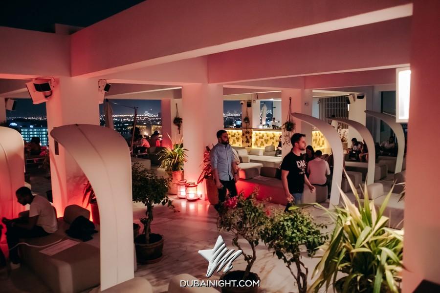 https://api.dubainight.com/static-image/legacy/event-photos/2018/05/09/photos2/1052448/the-penthouse-at-five-palm-jumeirah-1052448_11.jpg