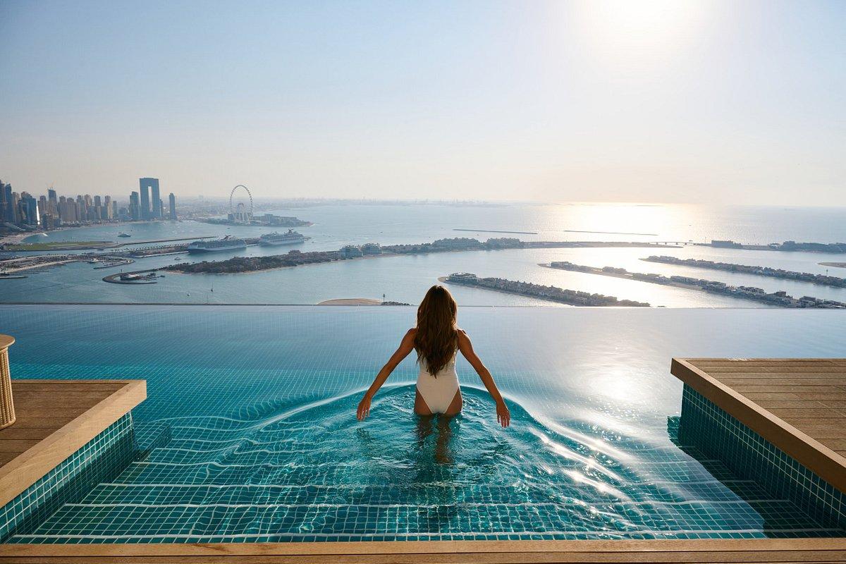 Best infinity pools in Dubai for summer luxurious lounging!