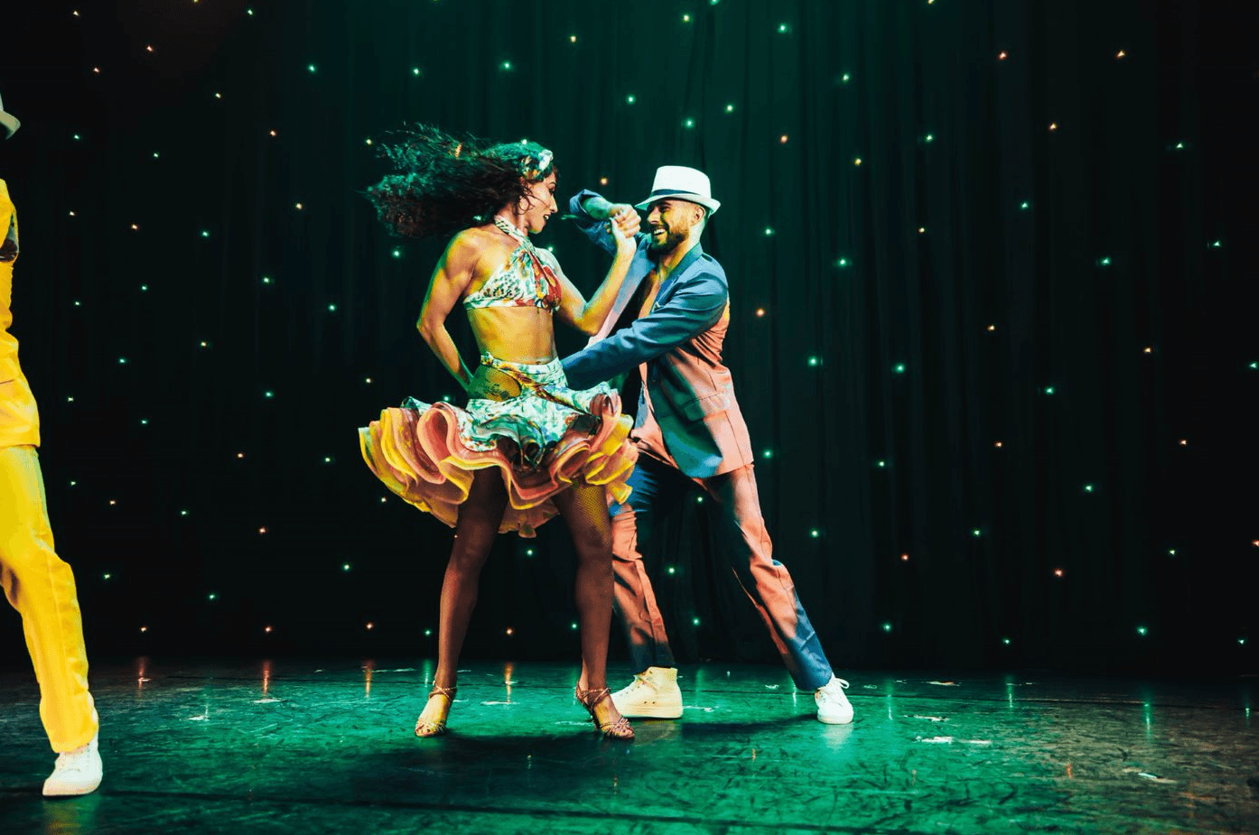 BILLIONAIRE DUBAI INVITES YOU TO THE LAST EXTRAVAGANT SHOW OF THE SEASON!