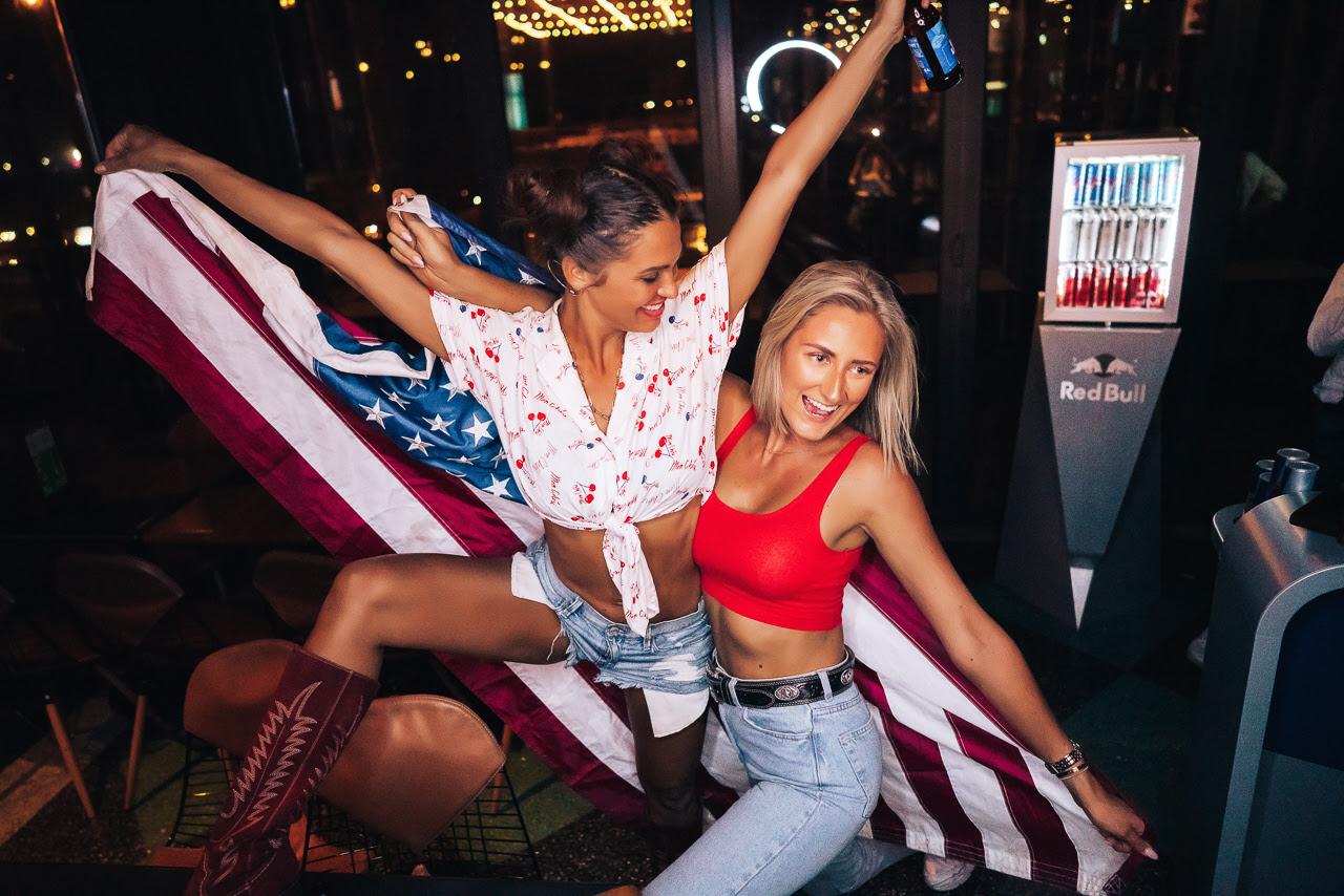 GRAB 4 AED DRINKS AT STARS N BARS DUBAI & ABU DHABI TO CELEBRATE THE 4TH OF JULY