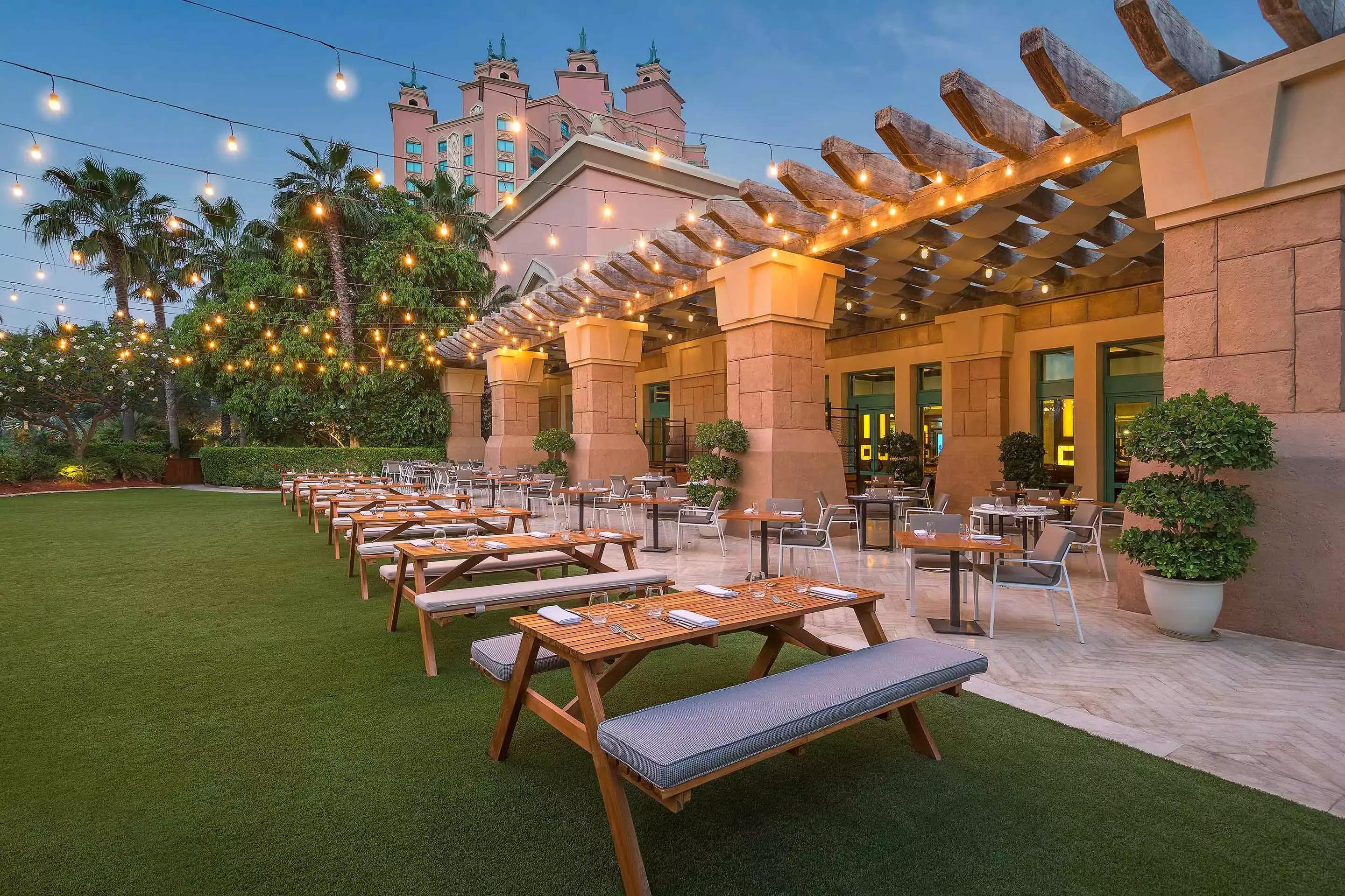 Celebrate NYE 2025 in style at Gordon Ramsay’s award-winning Bread Street Kitchen & Bar!