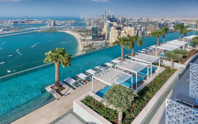 Top 8 most iconic pools in the UAE for a dip: where glamour meets the water