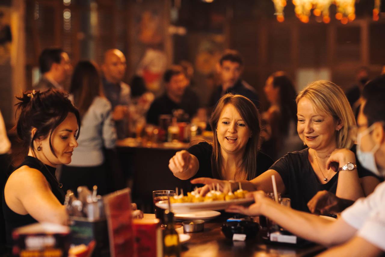 A SPANISH LADIES NIGHT IN DUBAI WITH UNLIMITED PINTXOS & BEVVIES? YES, PLEASE!