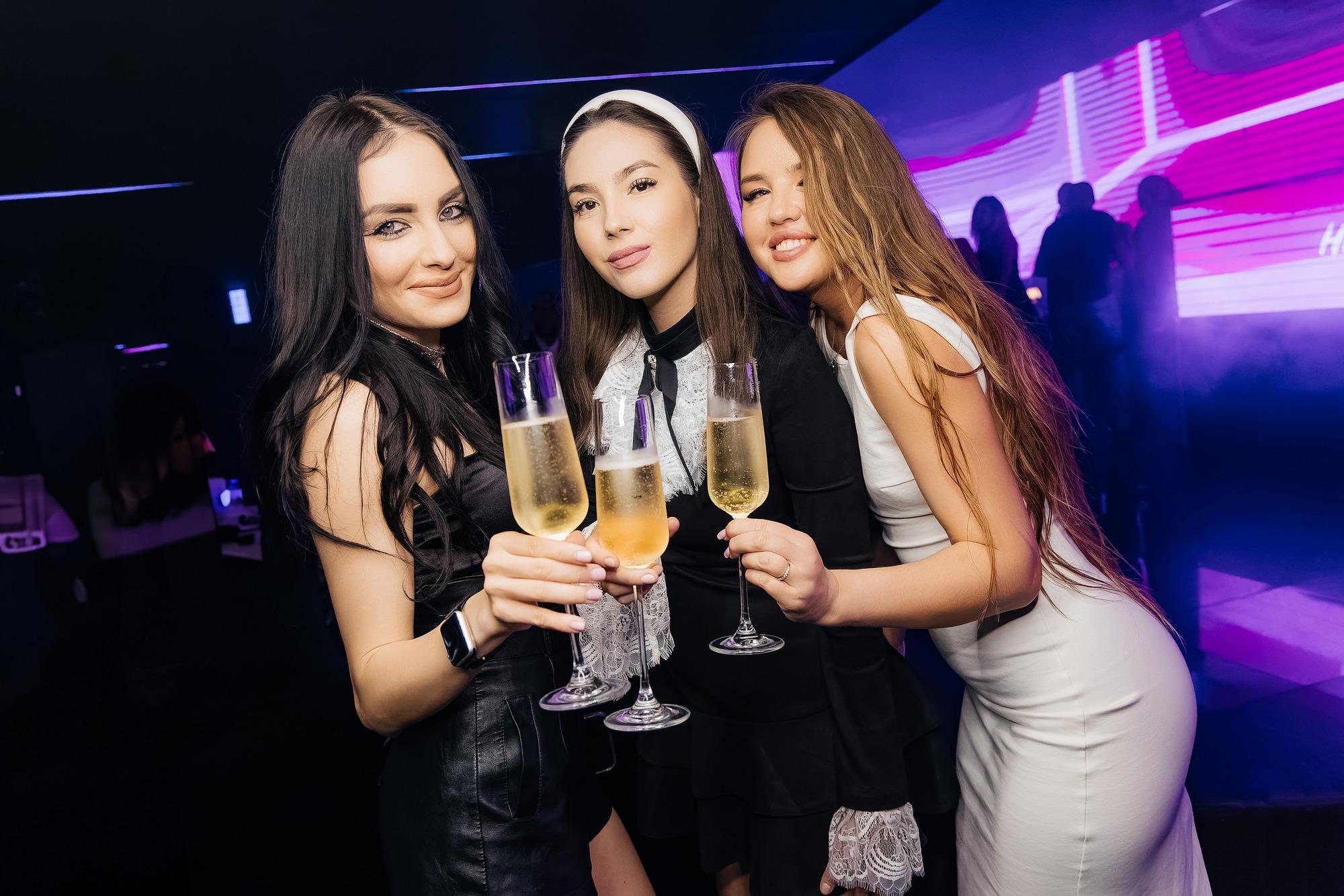 O La La - Ladies Late Night Brunch at O Dubai!