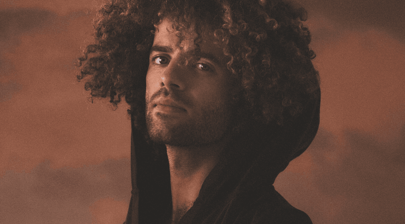 Book now - Youngr, the multi-talented British musician returns to Bla Bla