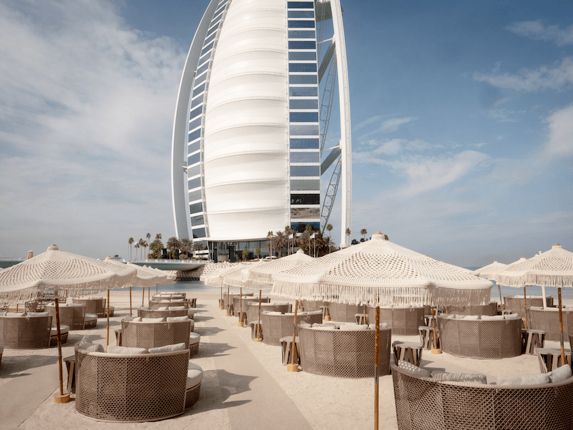 VERDE BEACH - 3 EPIC REASONS TO CHECK OUT THE BURJ AL ARAB FACING HOTSPOT
