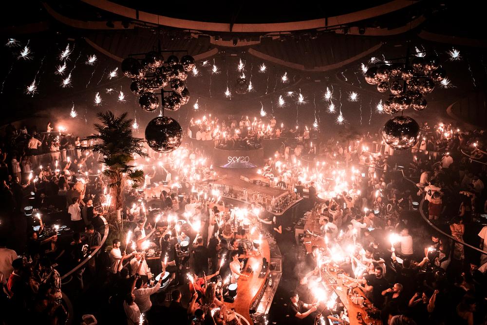 Boombox Fridays at SKY2.0: the ultimate night of Music and Energy in Dubai!