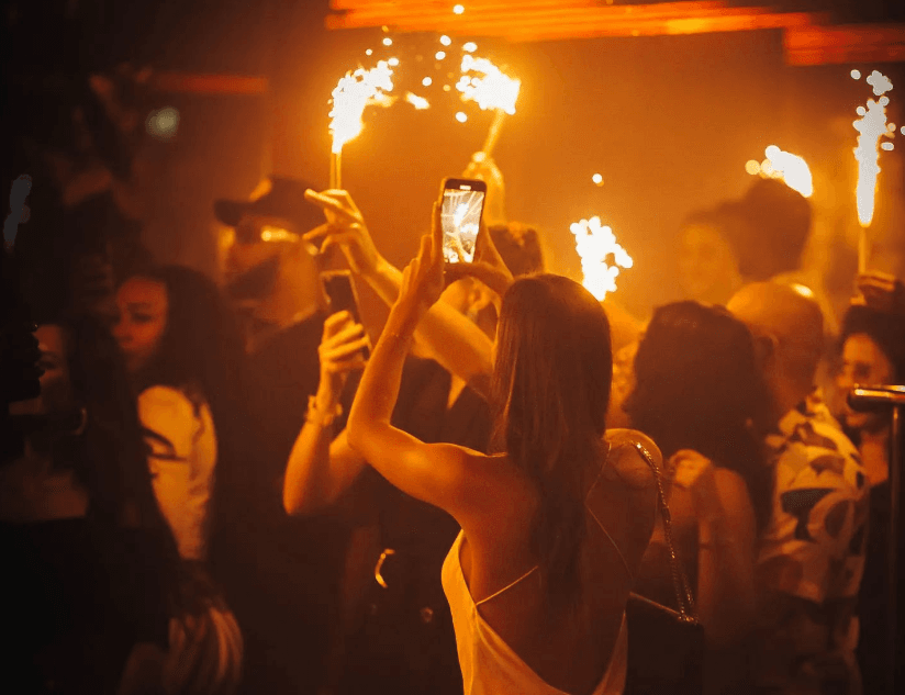TOP 4 BRILLIANT PARTIES IN DUBAI TO CATCH TONIGHT!