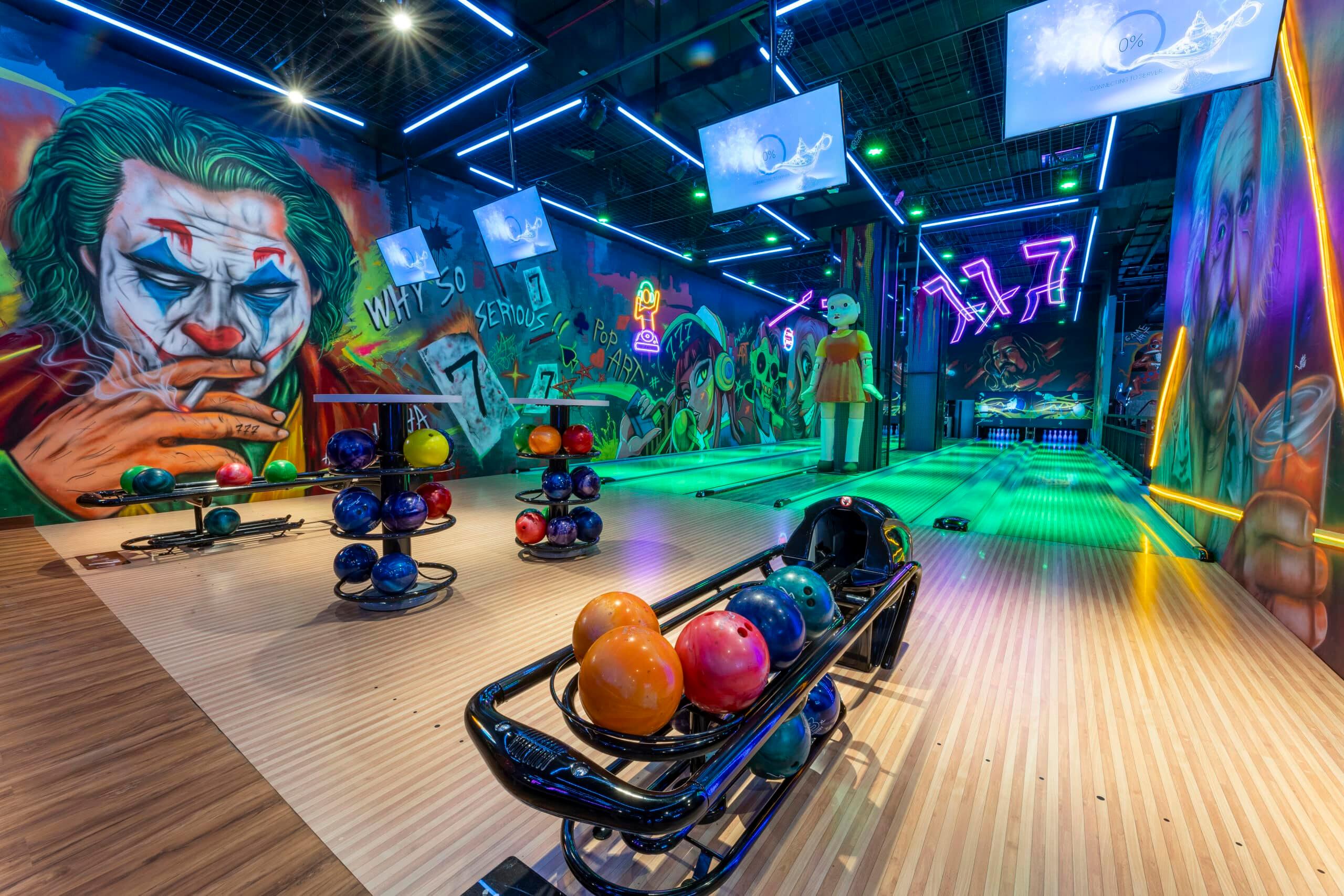 Bowling alleys in Dubai: your best spots guide!