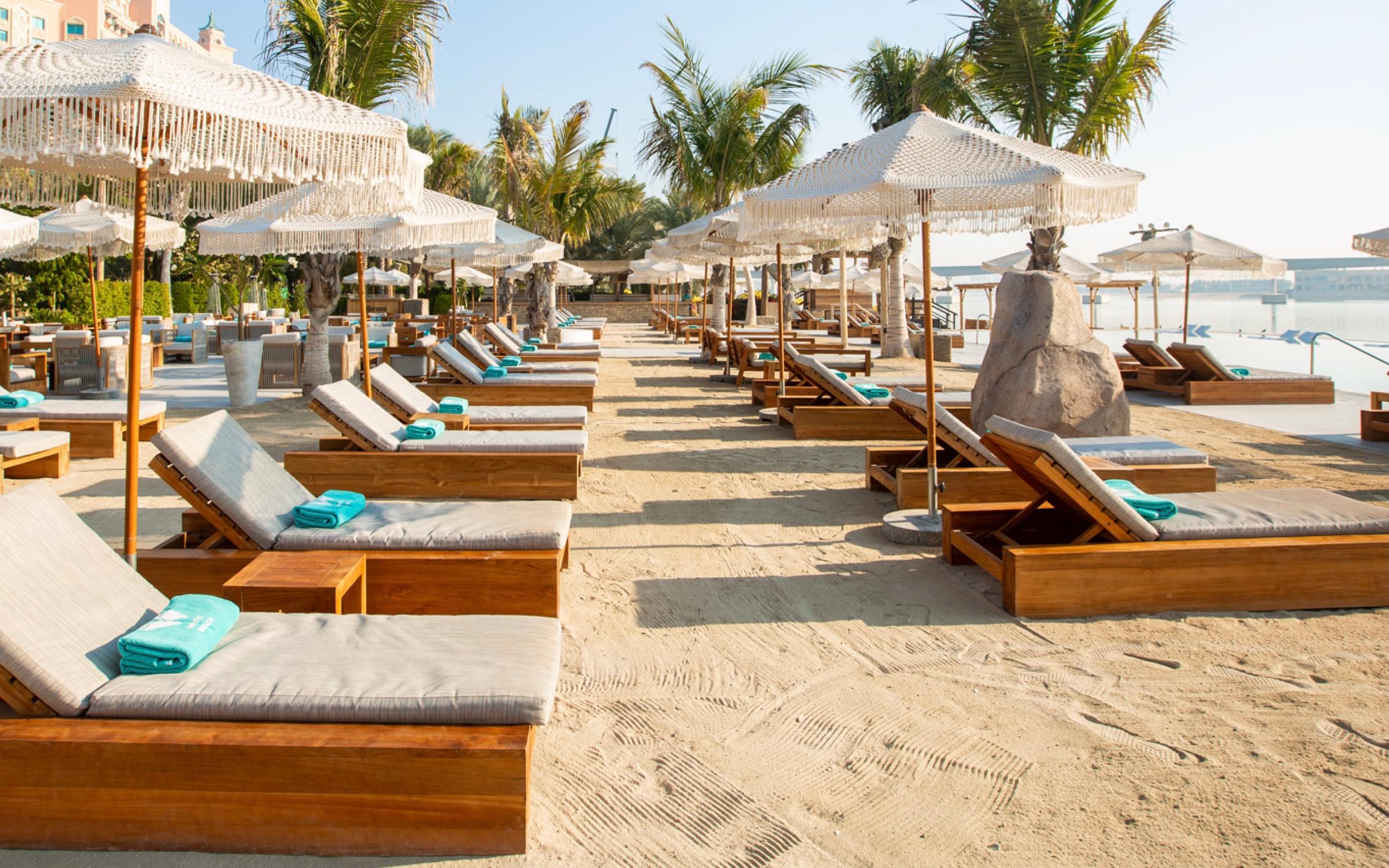 The ultimate pools & beach clubs guide in Dubai