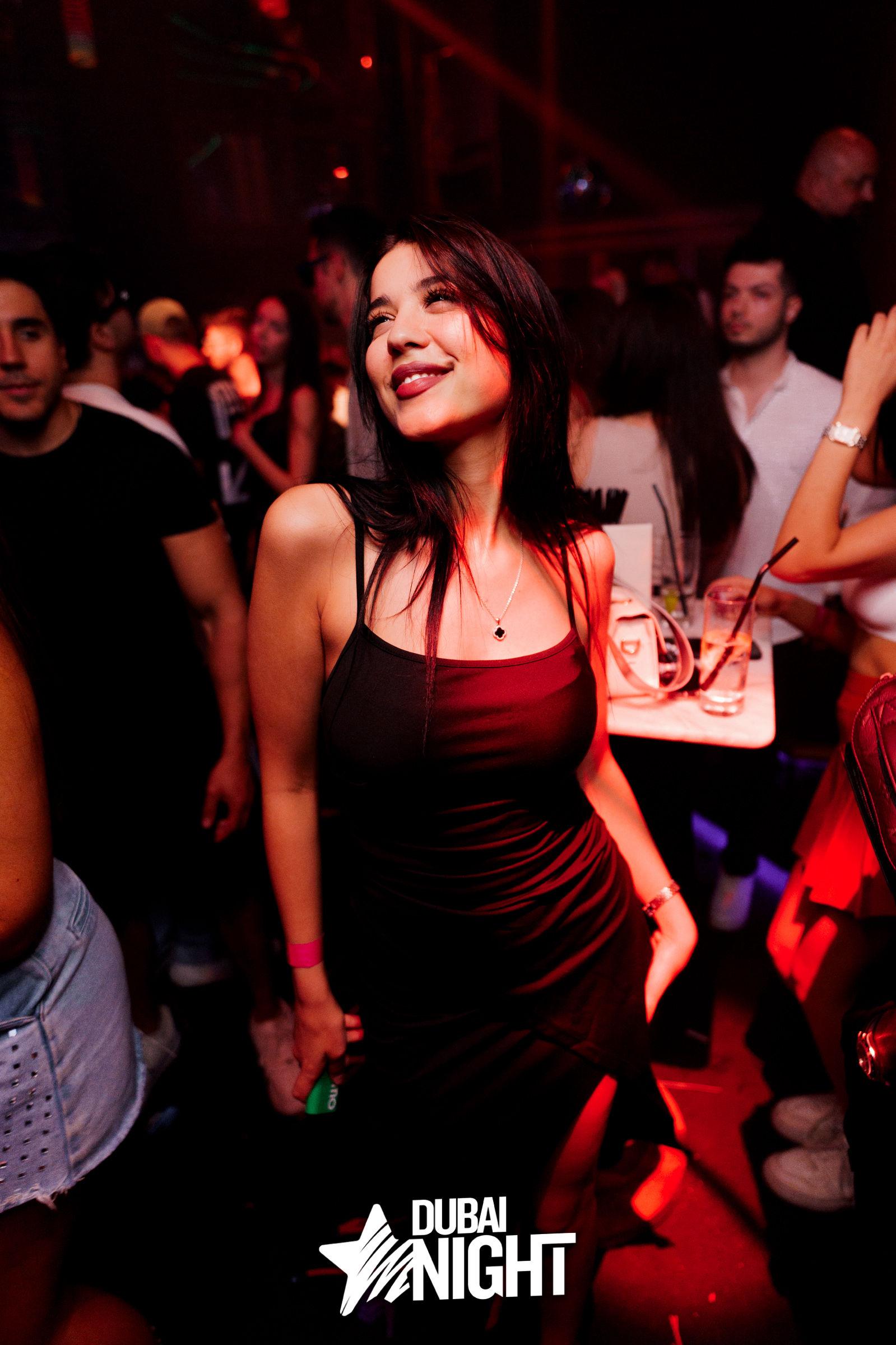 https://api.dubainight.com/static-image/region_dubai/marked/0-89-3286-2024-11-18.jpg