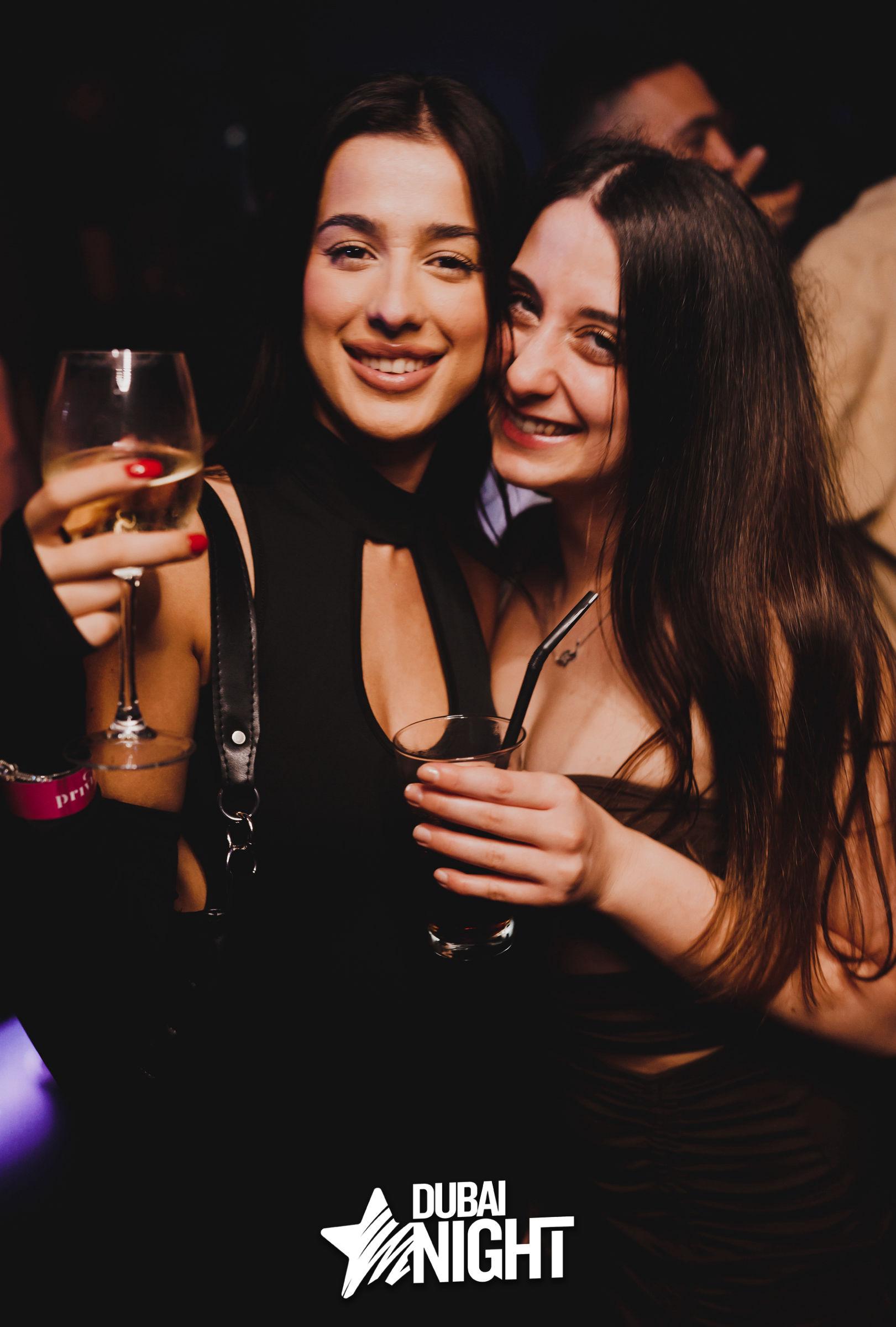 https://api.dubainight.com/static-image/region_dubai/marked/1-24-3551-2023-12-04.jpg