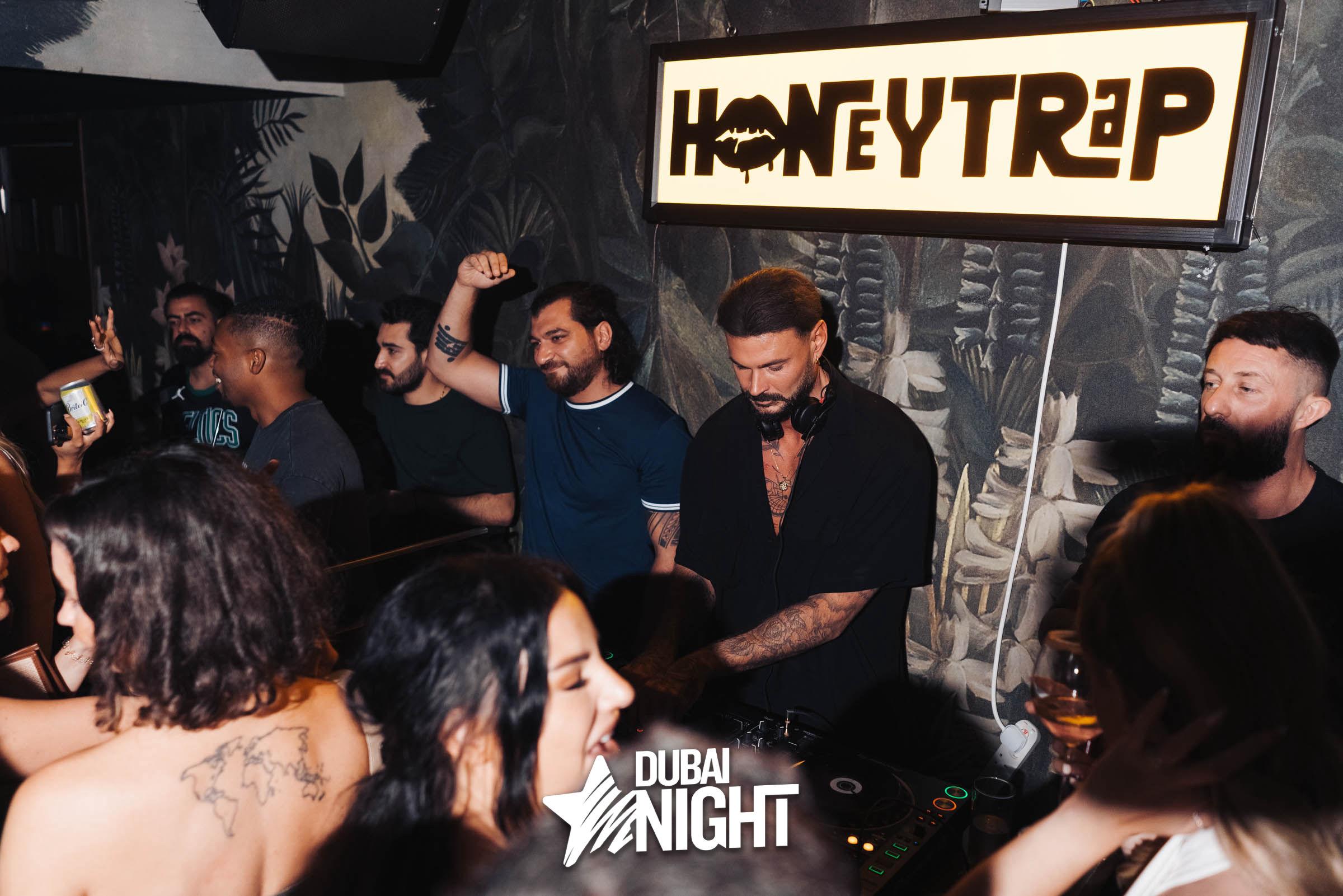 https://api.dubainight.com/static-image/region_dubai/marked/CST04904-6329-2023-07-11.jpg