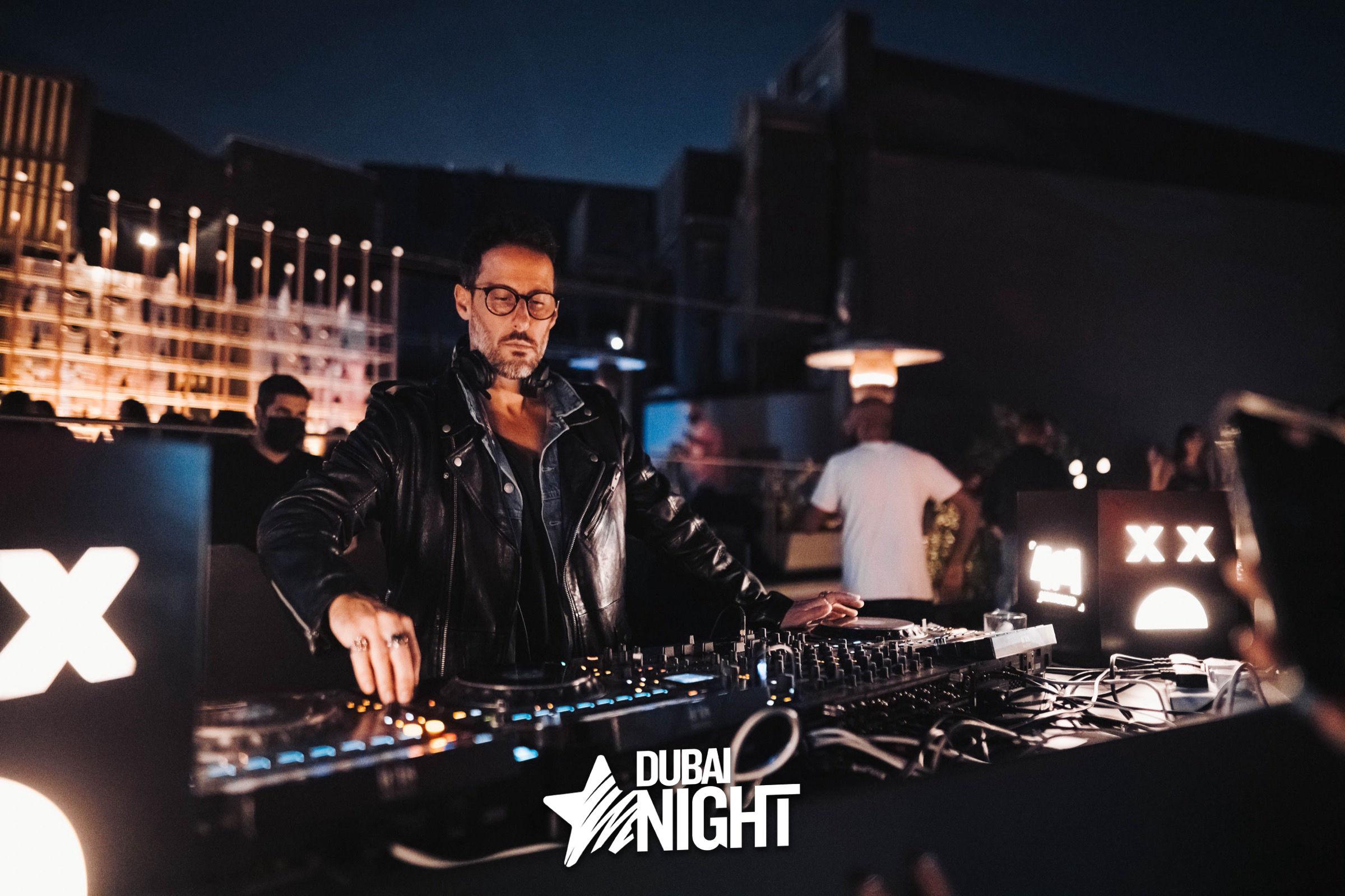 https://api.dubainight.com/static-image/region_dubai/marked/CST05132-8046-2021-12-16.jpg