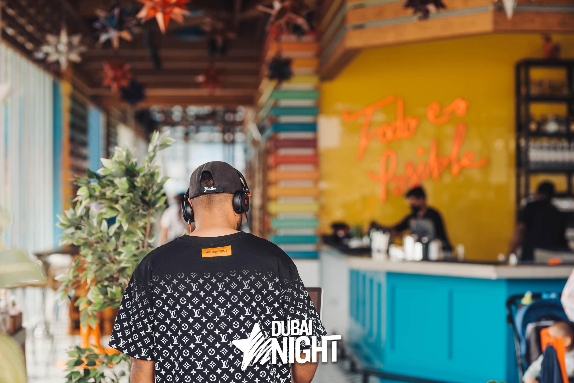 https://api.dubainight.com/static-image/region_dubai/marked/CST05765-7910-2022-02-14.jpg