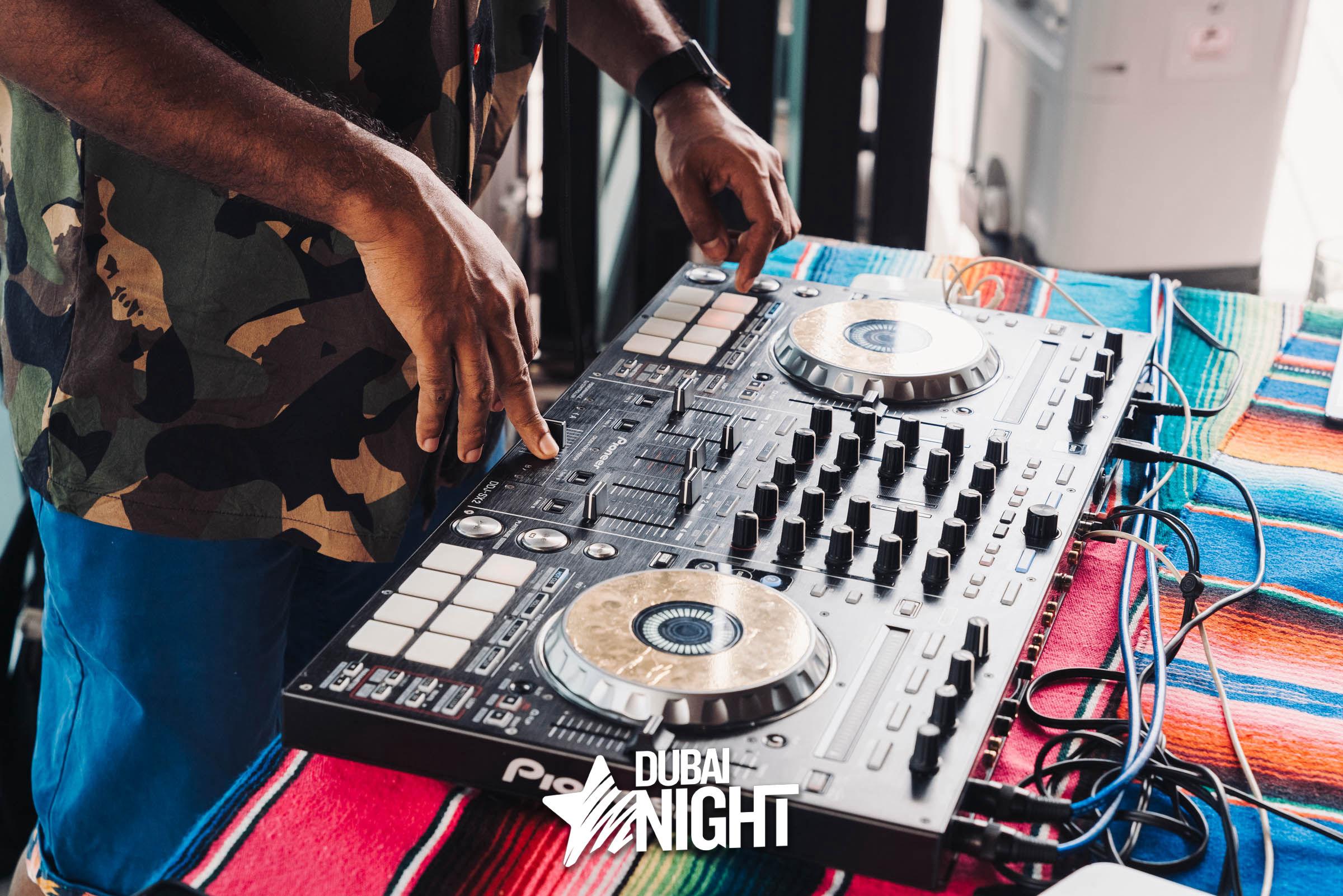 https://api.dubainight.com/static-image/region_dubai/marked/CST09747-3757-2022-03-30.jpg