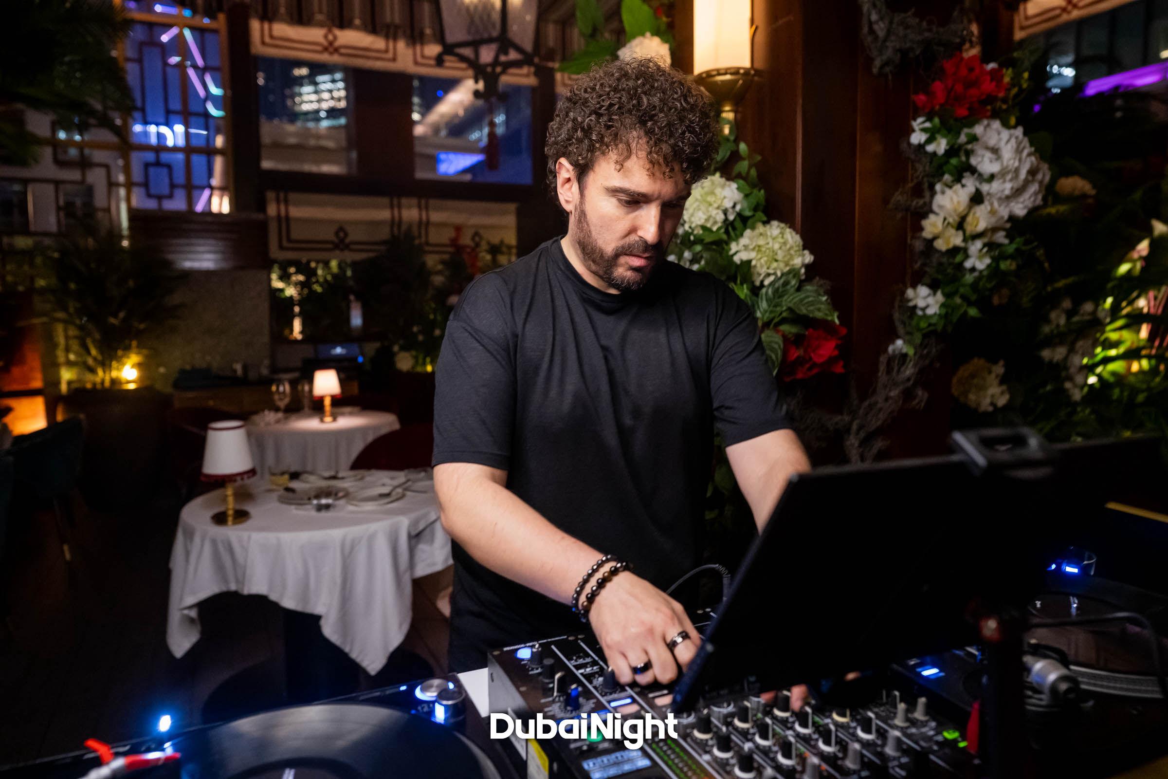 https://api.dubainight.com/static-image/region_dubai/marked/DSC00305-6448-2026-04-18.jpg