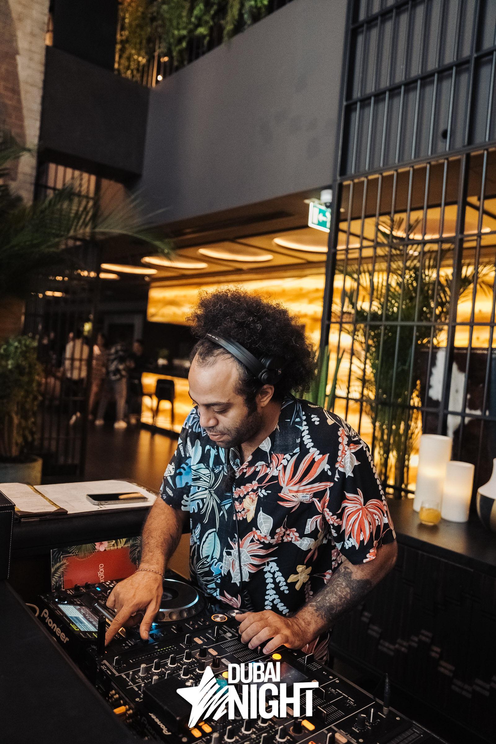 https://api.dubainight.com/static-image/region_dubai/marked/DSC00446-7997-2023-05-27.jpg