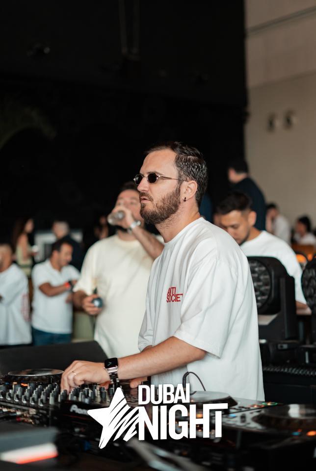 https://api.dubainight.com/static-image/region_dubai/marked/DSC05680-794-2025-06-25.jpg
