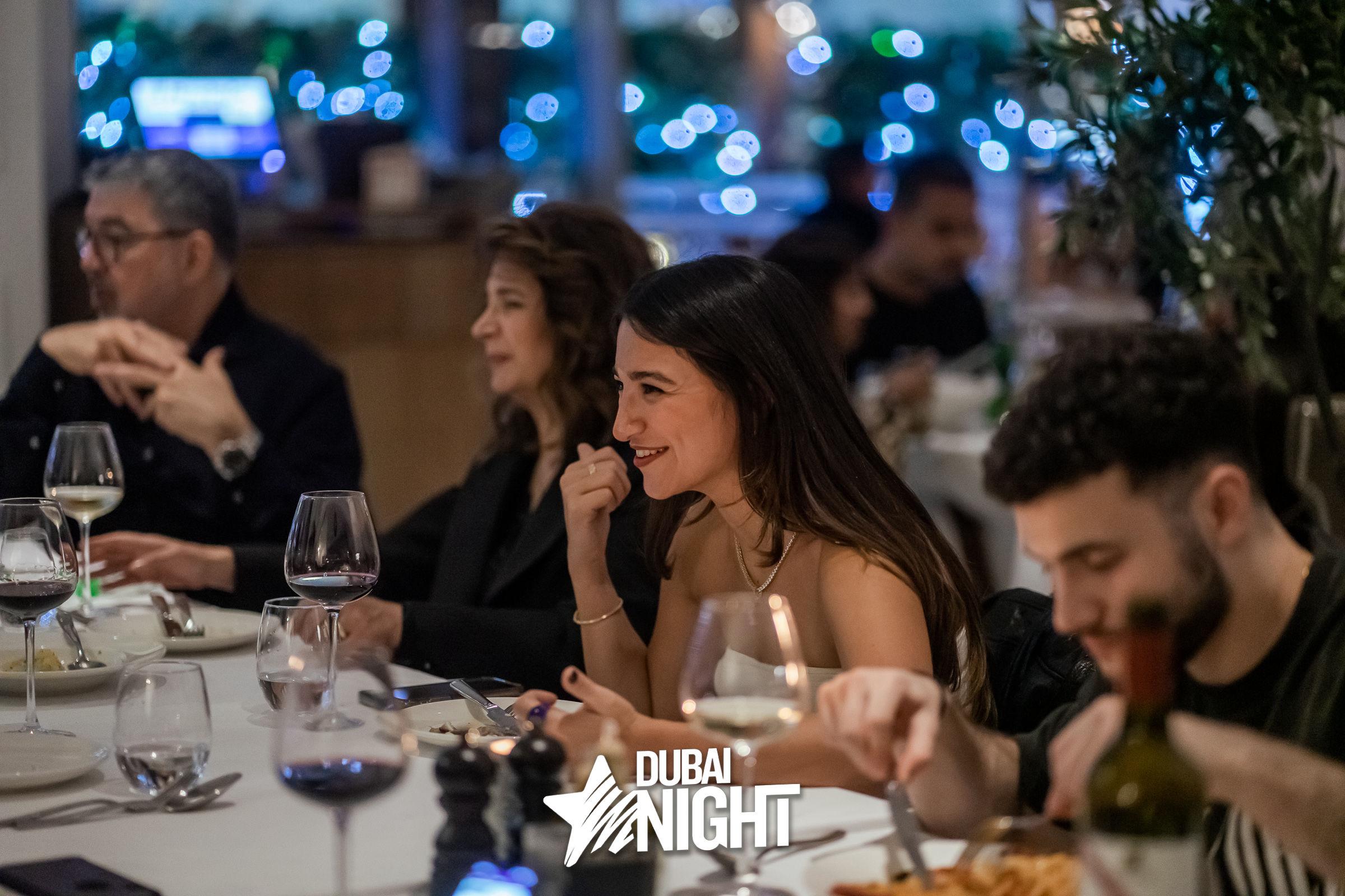 https://api.dubainight.com/static-image/region_dubai/marked/DSC05822-1600-2021-12-27.jpg