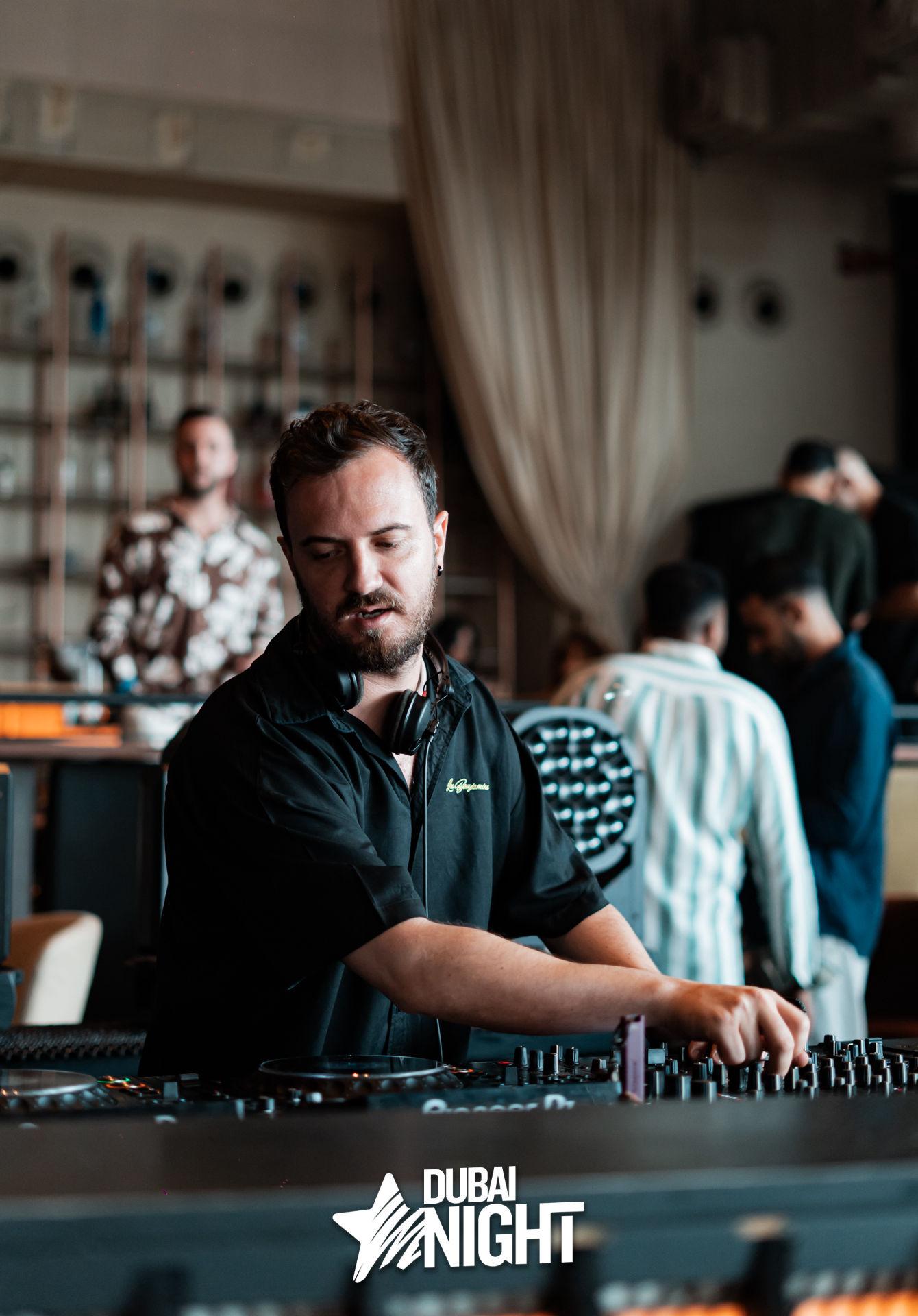 https://api.dubainight.com/static-image/region_dubai/marked/DSC07933-9267-2025-07-12.jpg