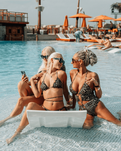 Summer Escape: Beach Club