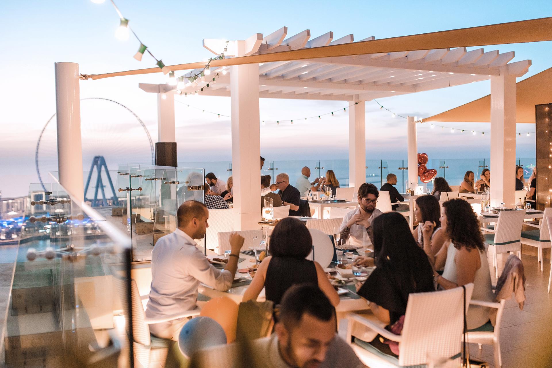 pure-sky-lounge-dining-hilton-dubai-the-walk-jbr-dubai-venue