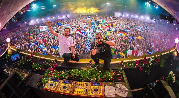 GO971 WITH DIMITRI VEGAS & LIKE MIKE