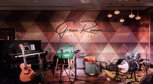 A SNAZZY NEW JAZZ CLUB HAS OPENED UP AT CITY WALK AND IT IS ALL KINDS OF AWESOME!