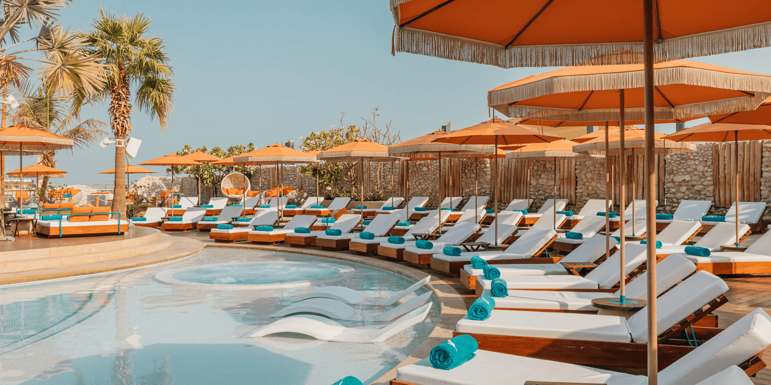 These Dubai Beach Clubs are letting you in for Free Right Now