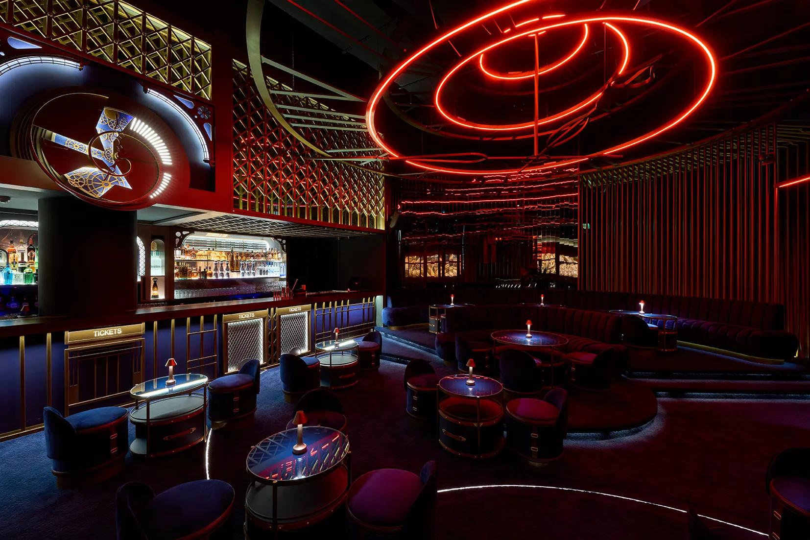 Late night bars in Dubai: from rooftops to hidden gems