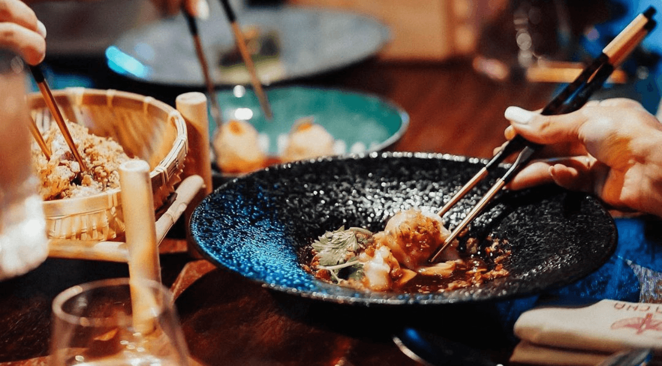 Discover the best Chinese cuisine at Tàn Chá Dubai in Business Bay