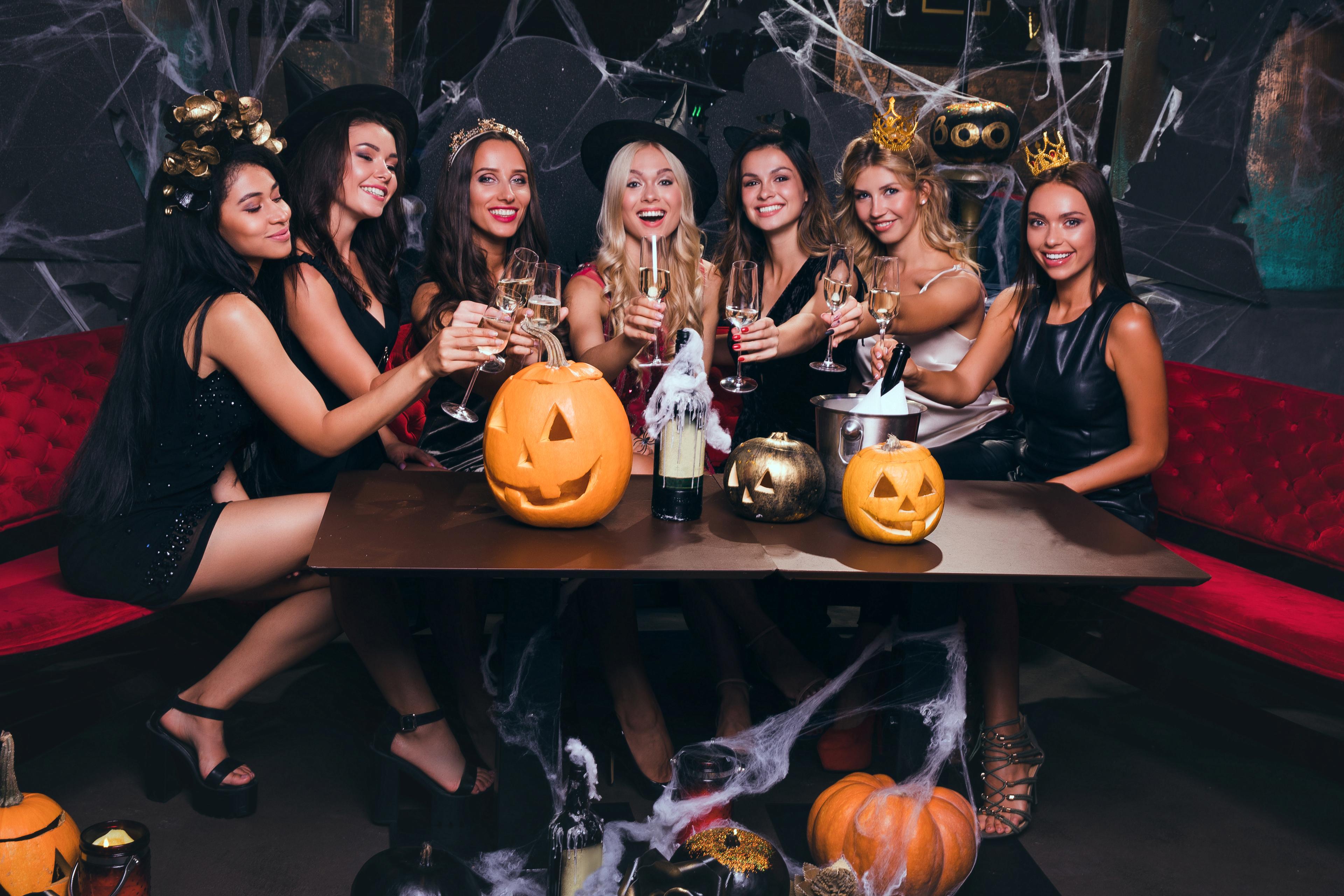 WIN A BOTTOMLESS HALLOWEEN BRUNCH & ONE NIGHT STAY AT THIS BUSINESS BAY HOTEL IN DUBAI