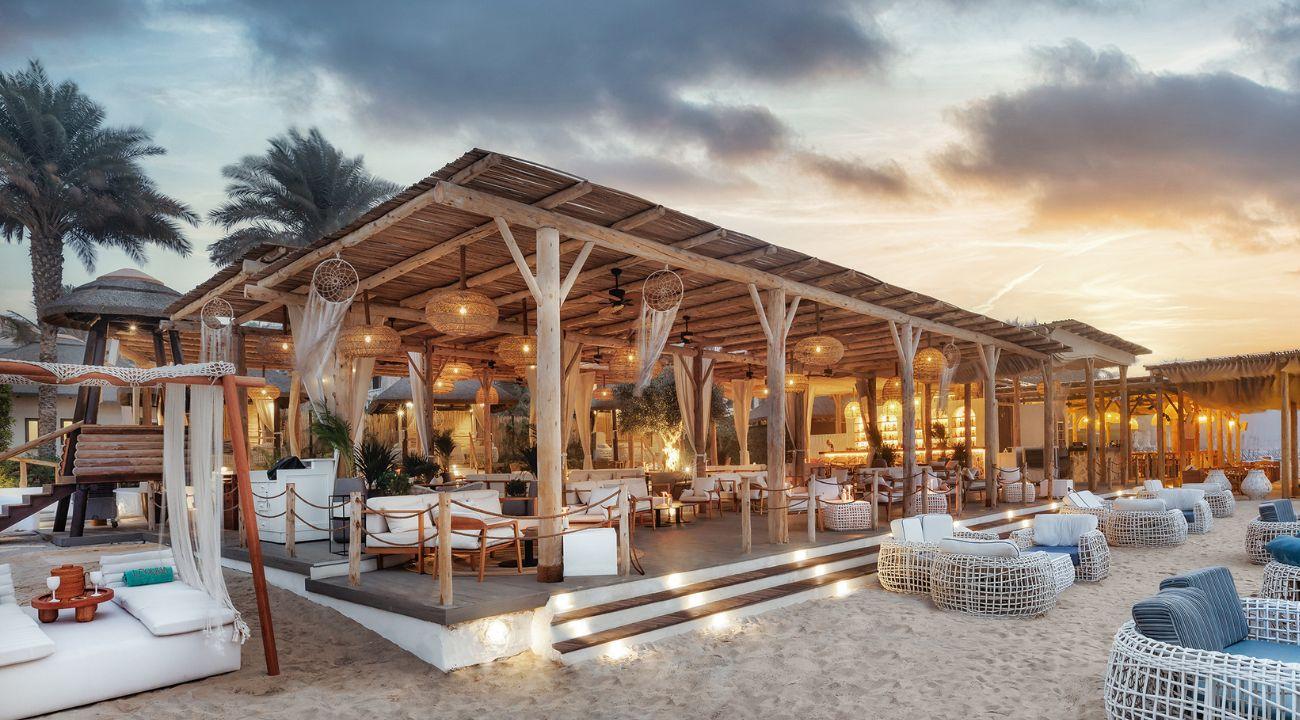 Top Beach Bars in Dubai for Lounging & Sundowners